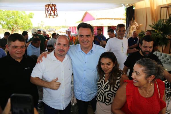 Ciro se reúne com prefeitos e lideranças em almoço promovido pelo deputado Fábio Xavier(Imagem:Ascom)