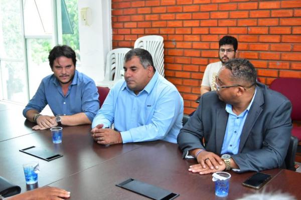 Comitiva de vereadores reivindica melhorias no atendimento de sa&uacute;de no HTN e UPA.(Imagem:CMF)