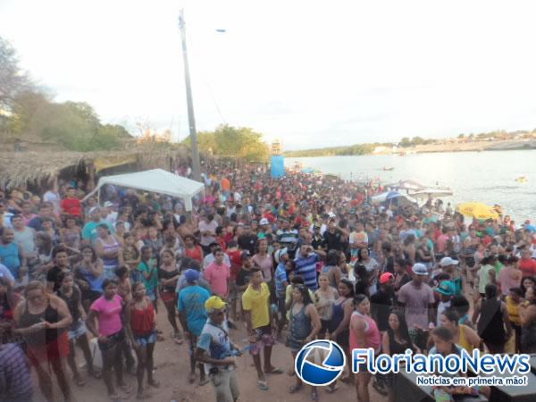 Bandas locais encerraram o 2&ordm; Festival de Ver&atilde;o em Bar&atilde;o de Graja&uacute;.(Imagem:FlorianoNews)