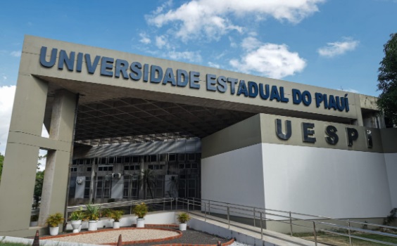 Quase 200 alunos aprovados para a Uespi podem concorrer ao Pé-de-Meia Licenciaturas