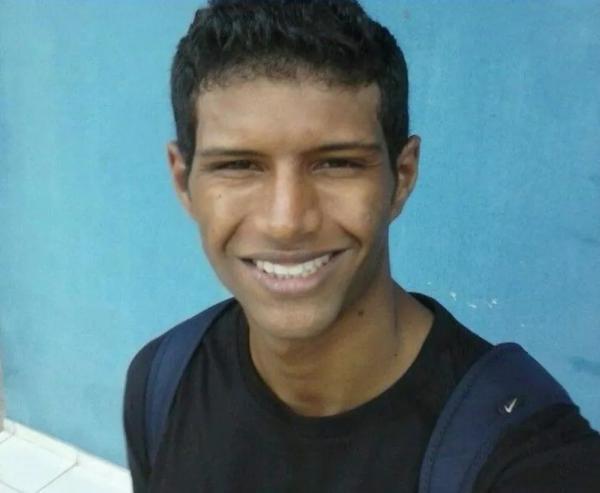  Thiago Mayson, 28 anos, teve a pris&atilde;o decretada suspeito de ter matado a estudante de jornalismo na UFPI. (Imagem:Reprodu&ccedil;&atilde;o Rede Social )