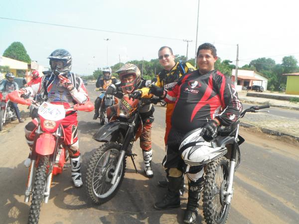 Motoqueiros participaram do 2&ordf; Rally de Guadalupe &agrave; Marcos Parente.(Imagem:FlorianoNews)
