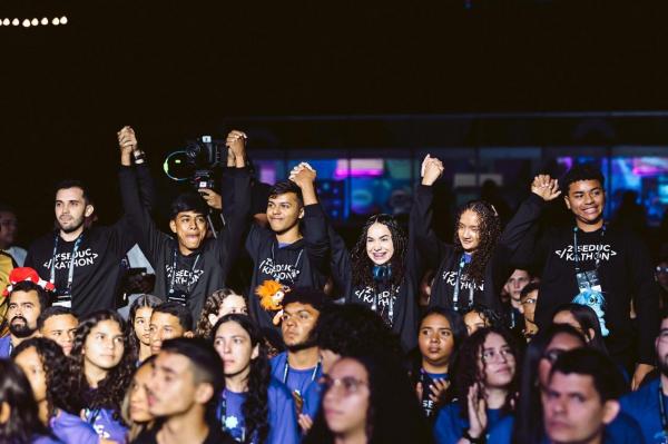 Rafael Fonteles abre o Seduckathon 2025, que levará 130 alunos da rede estadual à intercâmbios de tecnologia(Imagem: Gabriel Paulino)