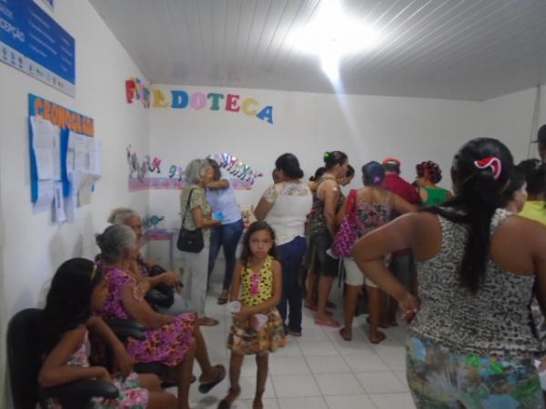 ?Dia D? de vacina&ccedil;&atilde;o contra a gripe &eacute; realizado em Floriano.(Imagem:FlorianoNews)