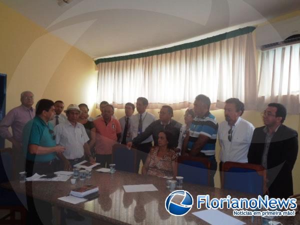 Sinconflor e vereadores se re&uacute;nem com gerentes de bancos de Floriano.(Imagem:FlorianoNews)