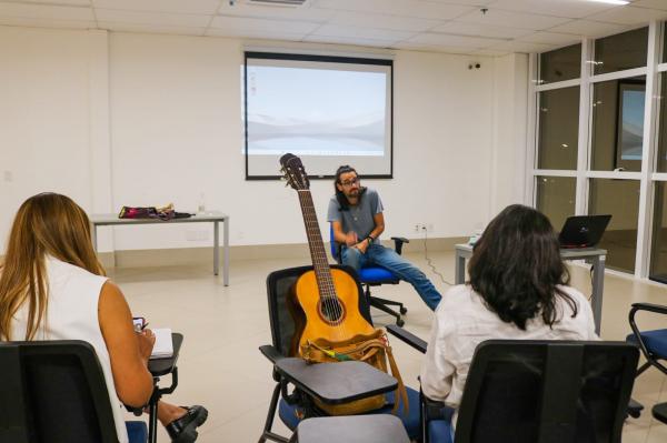 Oficina sobre cria&ccedil;&atilde;o liter&aacute;ria recebe Jo&atilde;o Varella no Sesc Caju&iacute;na(Imagem:Divulga&ccedil;&atilde;o)