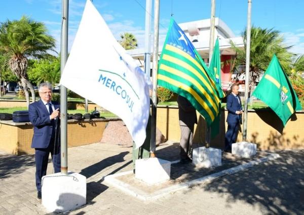Prefeito Gleydsson Rezende celebra 94 anos de Buriti Bravo ao lado de Orleans Brandão e reforça parcerias pelo desenvolvimento do Maranhão(Imagem:Reprodução/Instagram)