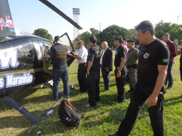 Polícia apura pouso de helicóptero no Estádio Tiberão, em Floriano