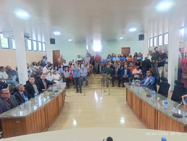 Ant&ocirc;nio Carlos Resende toma posse como prefeito de Bar&atilde;o de Graja&uacute; ap&oacute;s ren&uacute;ncia de Gleydson Resende(Imagem:FlorianoNews)