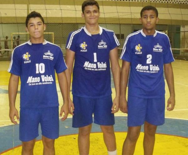 Mano Vôlei se classifica e adversários fazem semifinal do Piauiense Adulto