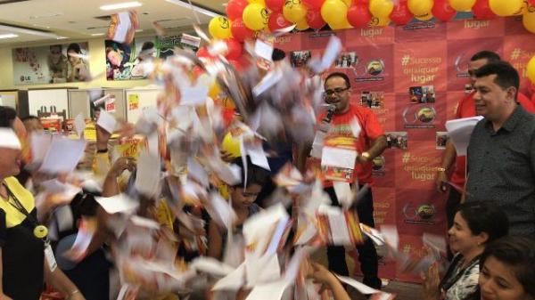 Para&iacute;ba realiza 4&deg; sorteio da campanha de anivers&aacute;rio em Floriano.(Imagem:FlorianoNews)