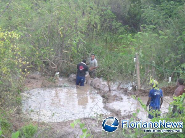 Falta de &aacute;gua em Floriano ocorre devido ao rompimento de adutora(Imagem:FlorianoNews)