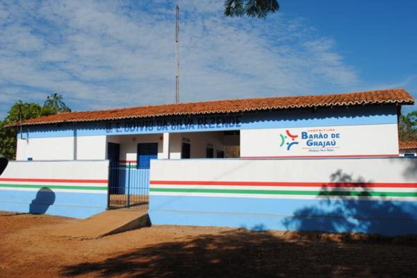 Prefeitura de Barão de Grajaú continua a recuperação de escolas da zona rural