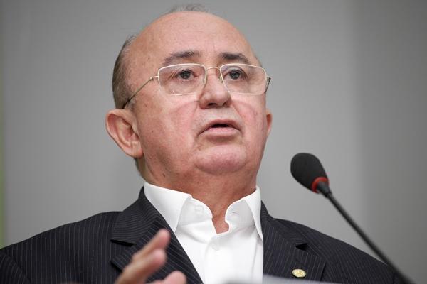 Júlio César diz que país não se recupera da crise sem CPMF