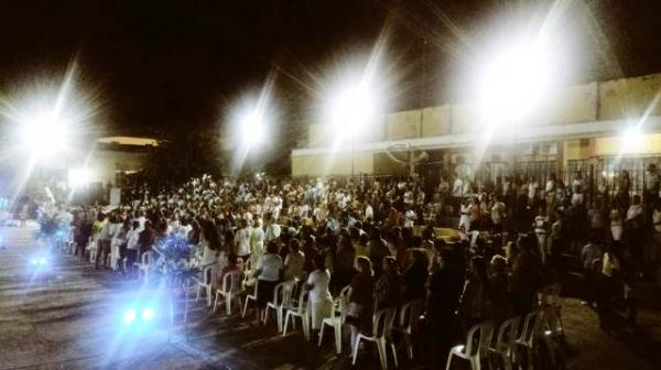 Prociss&atilde;o e missa encerram festejos de Nossa Senhora das Gra&ccedil;as em Floriano.(Imagem:FlorianoNews)