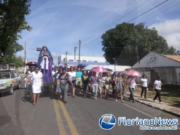 Mulheres unem suas dores &agrave;s de Maria na Prociss&atilde;o das Dores.(Imagem:FlorianoNews)