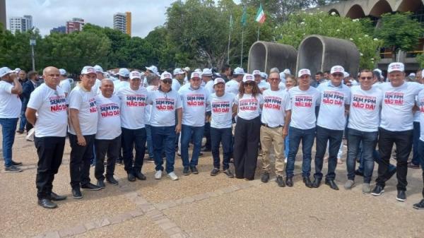Prefeito Ant&ocirc;nio Reis participa do movimento 
