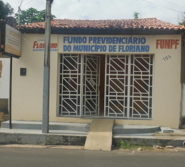 Pr&eacute;dio do Fundo de Previd&ecirc;ncia de Floriano &eacute; alvo de arrombamento.(Imagem:FlorianoNews)