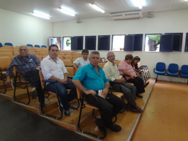 Reuni&atilde;o debateu seguran&ccedil;a durante o Carnaval de Floriano.(Imagem:FlorianoNews)