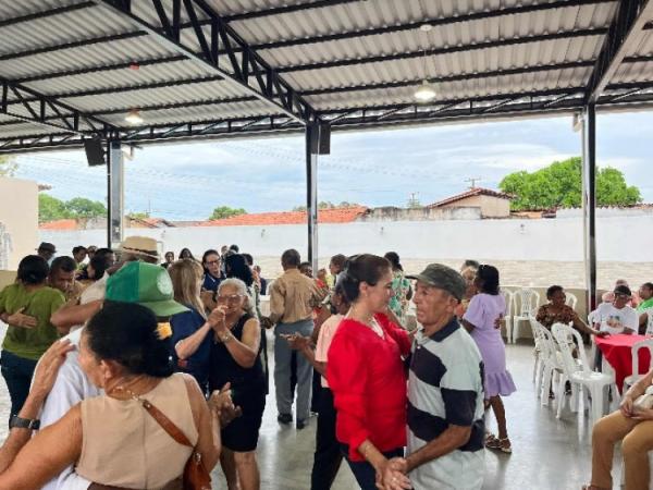 Prefeitura de Floriano encerra atividades do Servi&ccedil;o de Conviv&ecirc;ncia com confraterniza&ccedil;&atilde;o para os idosos(Imagem:Secom)