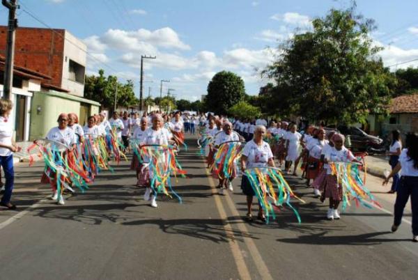 Emo&ccedil;&atilde;o marca o resgate do desfile c&iacute;vico de 7 de setembro em Bar&atilde;o de Graja&uacute;.(Imagem:ASCOM)