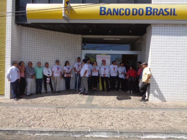 Banc&aacute;rios iniciam campanha salarial com manifesta&ccedil;&atilde;o em Floriano.(Imagem:FlorinoNews)