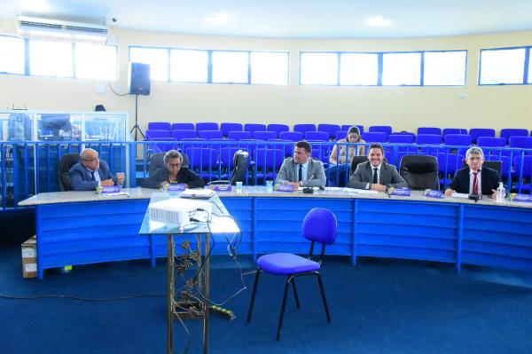  Uso da Tribuna Livre marca in&iacute;cio do ciclo de sess&otilde;es ordin&aacute;rias de maio na C&acirc;mara Municipal(Imagem:CMF)