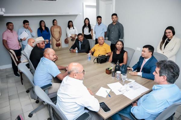 Senador Ciro Nogueira realiza um dia inteiro de reuni&otilde;es e atende prefeitos, vereadores e lideran&ccedil;as de todo o Piau&iacute;(Imagem:Suyane Mesquita / ASCOM)