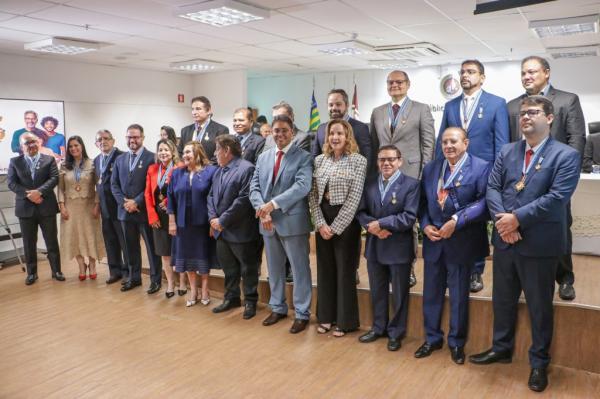 Valdeci Cavalcante é homenageado com a Medalha do Mérito do Ministério Público no Piauí(Imagem:Divulgação)
