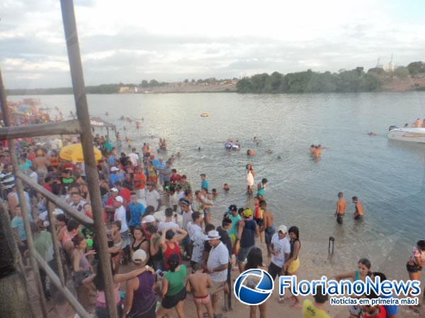 Bandas locais encerraram o 2&ordm; Festival de Ver&atilde;o em Bar&atilde;o de Graja&uacute;.(Imagem:FlorianoNews)