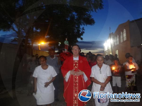 Prociss&atilde;o encerrou os festejos de Santa Luzia em Floriano.(Imagem:FlorianoNews)