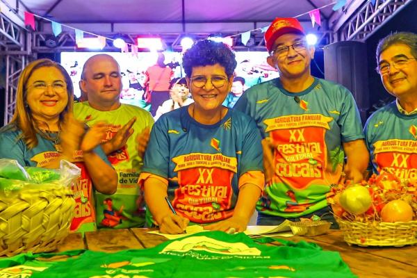  Quitanda da Agricultura Familiar realiza venda de produtos no Festival Cultural dos Cocais em S&atilde;o Jo&atilde;o do Arraial(Imagem:Geirlys Silva/SAF)