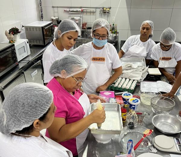 Projeto Cozinha Social oferece cursos de gastronomia para pessoas acolhidas em comunidades terap&ecirc;uticas(Imagem:Divulga&ccedil;&atilde;o)