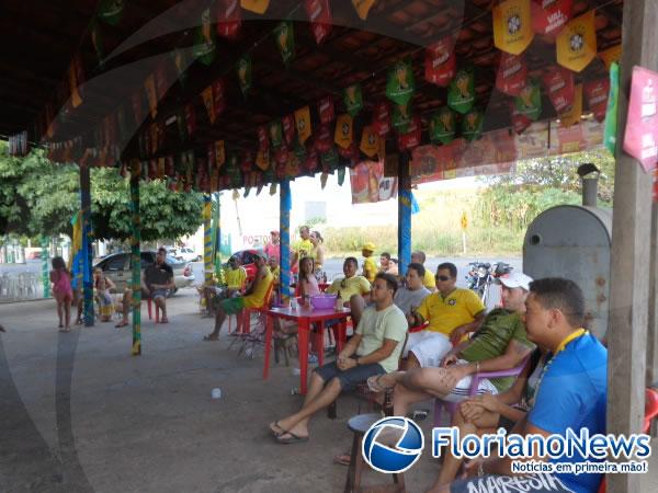 Após jogo do Brasil, torcedores comemoraram empate no cais da Beira-Rio.(Imagem:FlorianoNews)