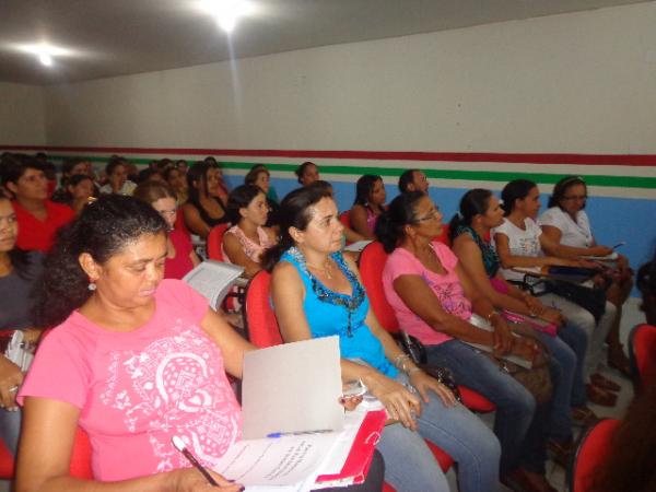 Bar&atilde;o de Graja&uacute; realiza 1&ordf; Forma&ccedil;&atilde;o de professores do PNAIC.(Imagem:FlorianoNews)