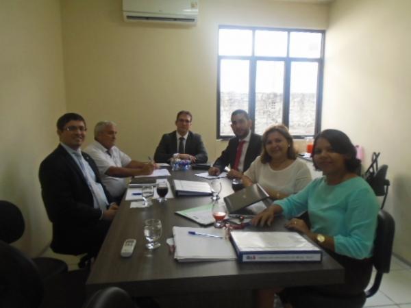 OAB Floriano discute estrat&eacute;gias para debater problemas do Judici&aacute;rio piauiense.(Imagem:FlorianoNews)