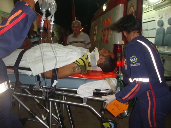 Colisão entre automóvel e motocicleta deixa uma pessoa ferida em Floriano