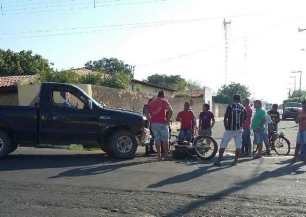 Jovem morre em acidente entre carro e moto em Bar&atilde;o de Graja&uacute;.(Imagem:Pia&iacute;noticias)