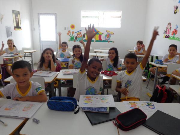 Escola Mega de Floriano d&aacute; in&iacute;cio ao per&iacute;odo letivo 2017.(Imagem:FlorianoNews)