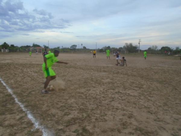 Semifinal do campeonato interiorano &eacute; realizada na localidade L-3.(Imagem:FlorianoNews)