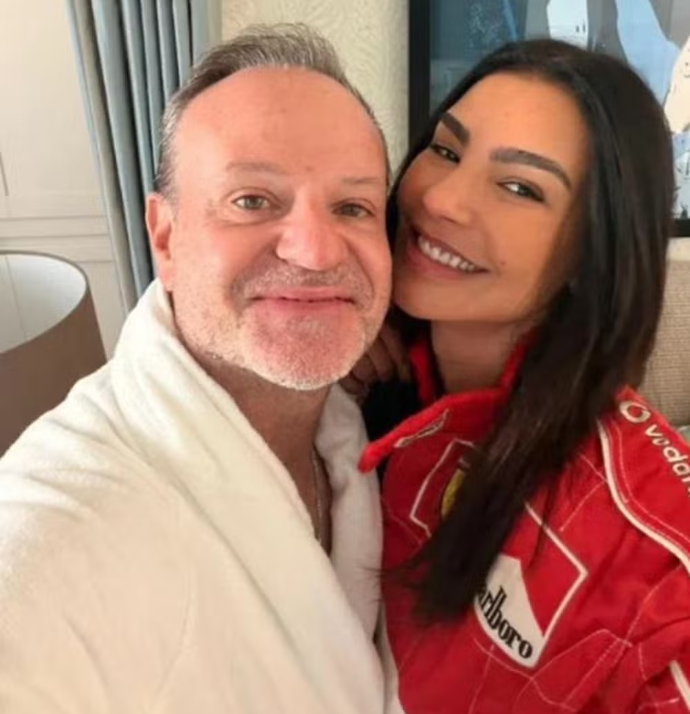 Rubinho Barrichello e Cíntia Chagas terminam namoro menos de um mês após assumirem relação