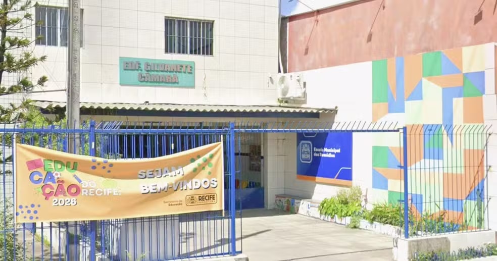 Seleção simplificada da Secretaria de Educação do Recife oferece 60 vagas para professores e salário de R$ 6,9 mil; inscrições são gratuitas

