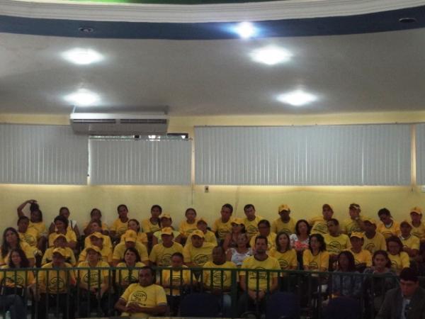 Professores de Floriano fazem manifesta&ccedil;&atilde;o por repasse do FUNDEB.(Imagem:FlorianoNews)