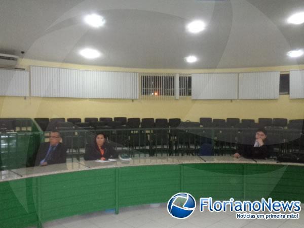 Audi&ecirc;ncia P&uacute;blica debate presta&ccedil;&atilde;o de contas da Prefeitura de Floriano.(Imagem:FlorianoNews)