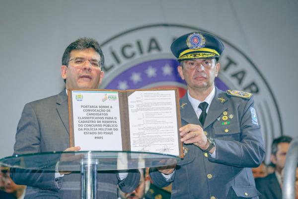 Rafael Fonteles realiza promo&ccedil;&atilde;o hist&oacute;rica de 1.700 PMs e convoca mais 120 policiais(Imagem:Jo&atilde;o Allbert)