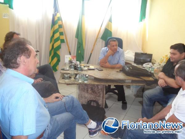 Reuni&atilde;o debate Projeto de Lei sobre processo de Reforma Administrativa.(Imagem:FlorianoNews)