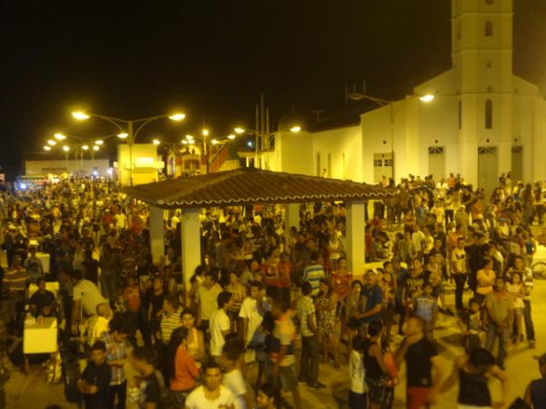 Multidão prestigiou festa de posse do prefeito Gleydson Resende
