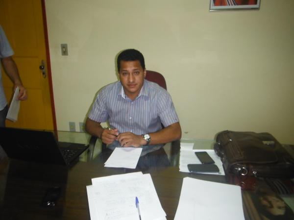 Gleydson Resende se re&uacute;ne com agentes comunit&aacute;rios de sa&uacute;de? nesta segunda.(Imagem:FlorianoNews (Arquivo))