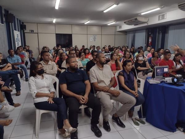Palestra destaca cuidados financeiros para o sucesso nos neg&oacute;cios durante a Semana do Mei.(Imagem:FlorianoNews)
