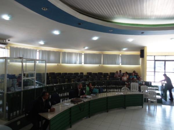 &Uacute;ltima Sess&atilde;o do ano &eacute; encerrada com aprova&ccedil;&atilde;o de Projeto do Executivo.(Imagem:FlorianoNews)